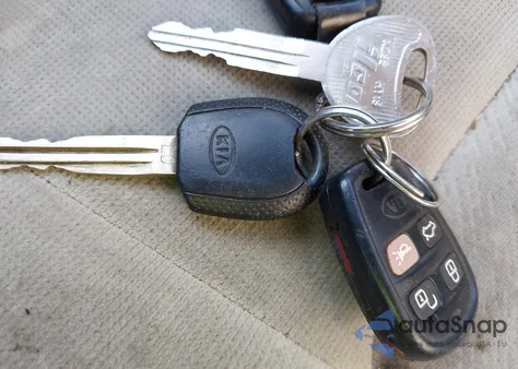 2006 Kia Spectra Ex/Lx/Sx from USA, damaged, VIN KNAFE121665271404